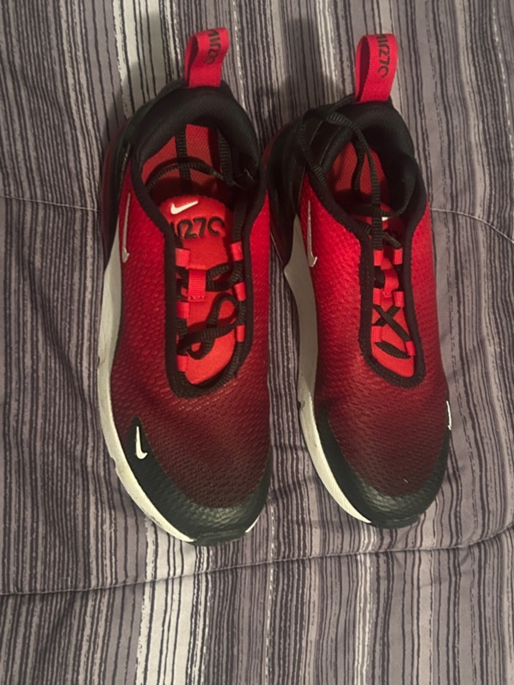 Nike Kids Red and Black Gradient 270 Sneakers